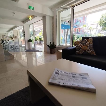Hotel Desire' Риччоне Экстерьер фото