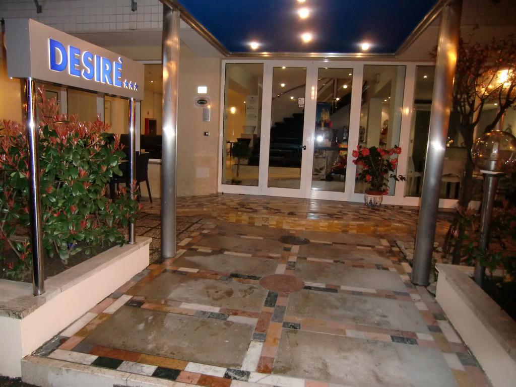 Hotel Desire' Риччоне Экстерьер фото