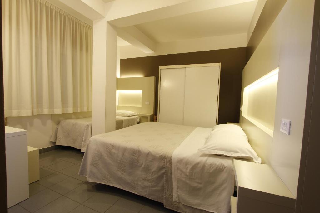 Hotel Desire' Риччоне Номер фото