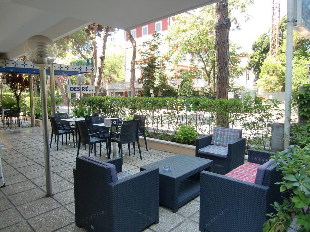 Hotel Desire' Риччоне Экстерьер фото